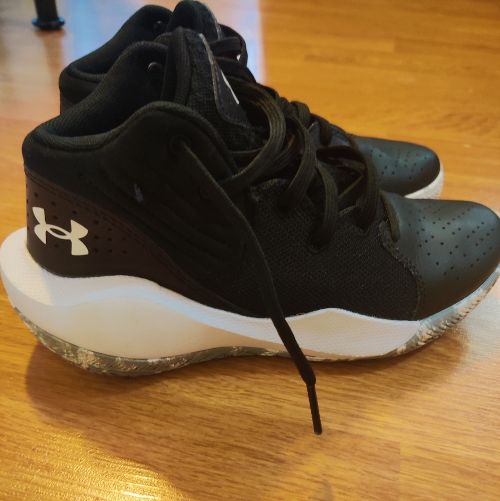 Under Armor shoes